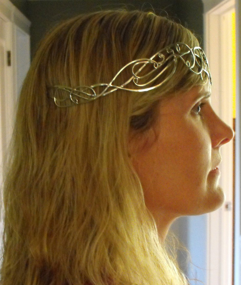 headpiece up close